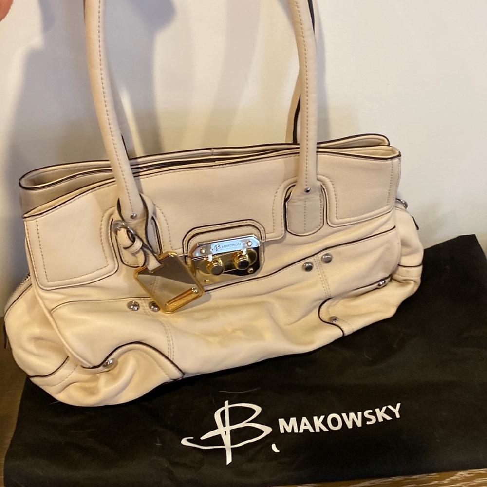 B Makowsky cream bag.